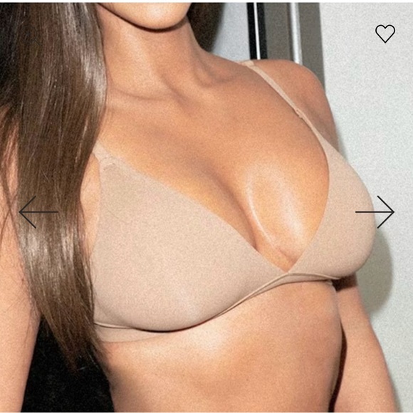 Skims| EUC Fits Everybody Triangle Bralette in Size Medium - Picture 2 of 5